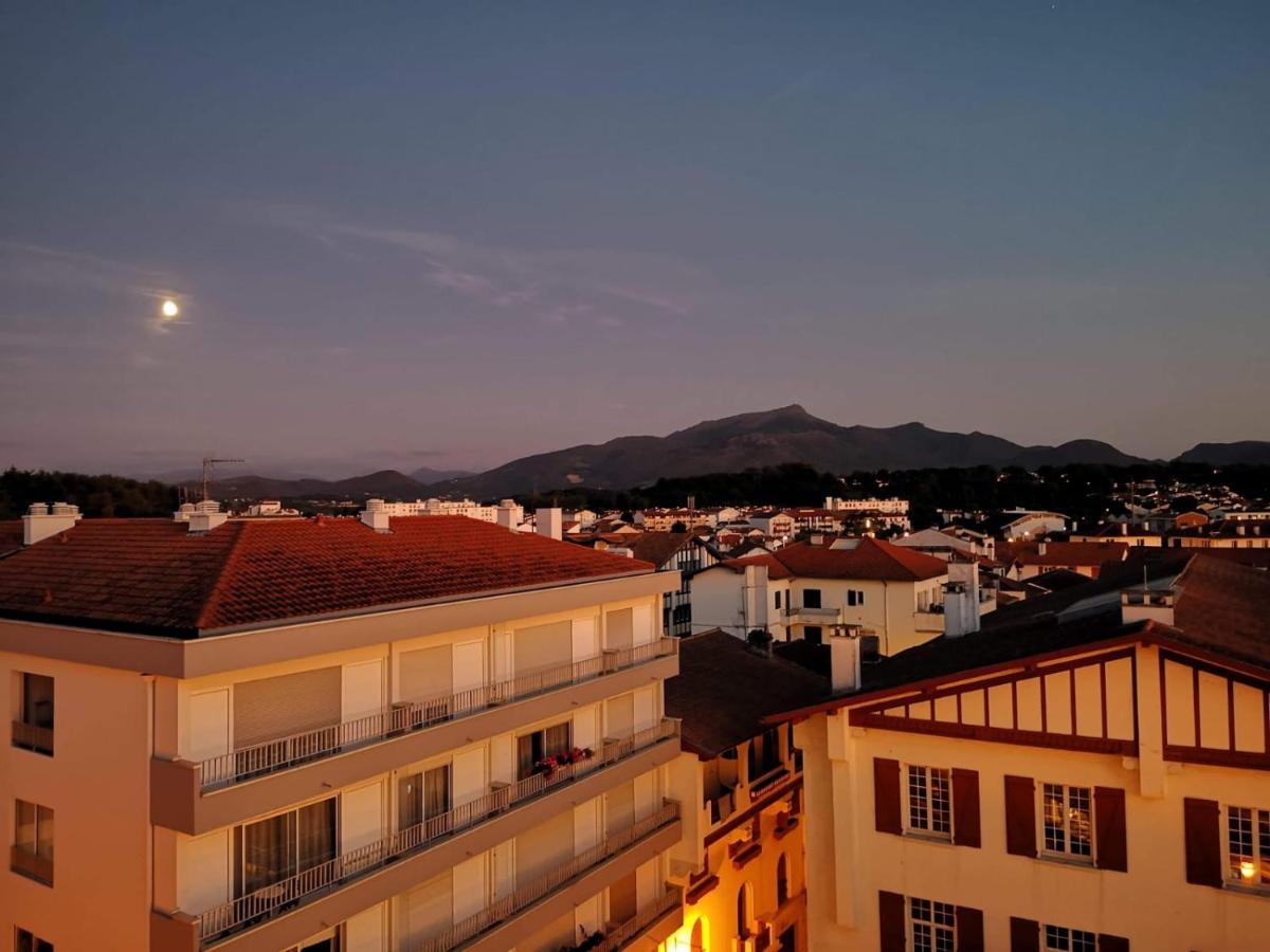 Studio Hyper Centre Avec Vue Sur Les Pyrenees Saint-Jean-de-Luz Ngoại thất bức ảnh